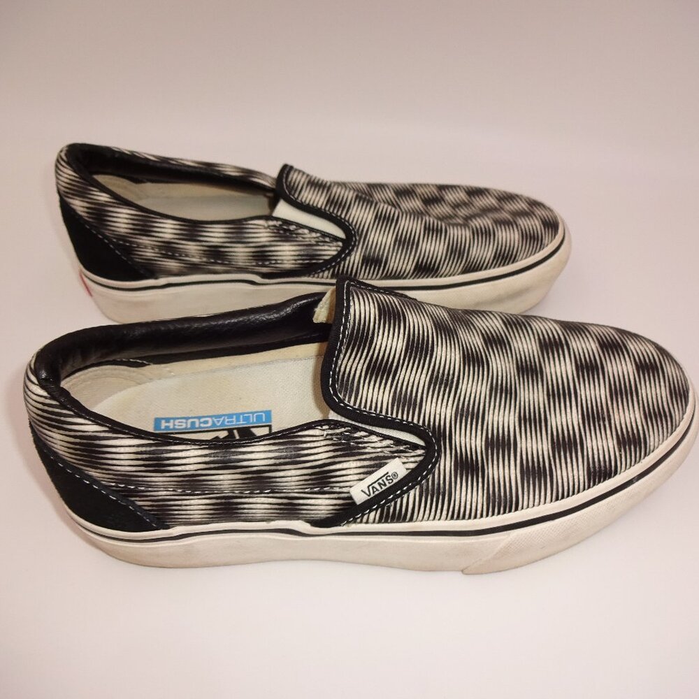 Vans Black White Optical Illusion UltraCush Slip-On Shoes Mens 6.5 Womens 8